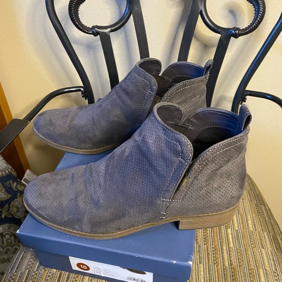 Universal Thread bootie - gray - Picture 2 of 4